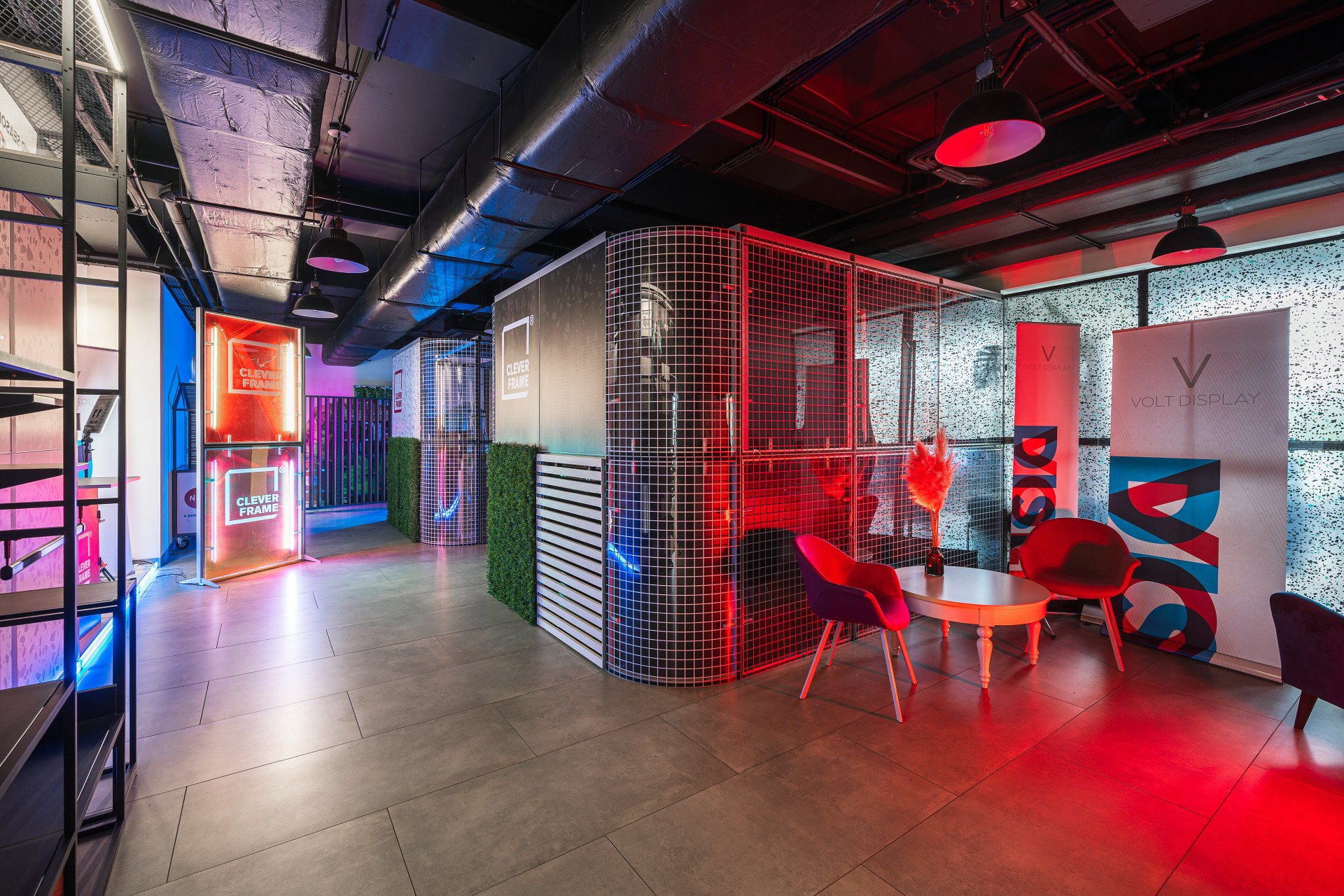 How to Create a Functional and Comfortable Coworking Space? Clever Frame modular office