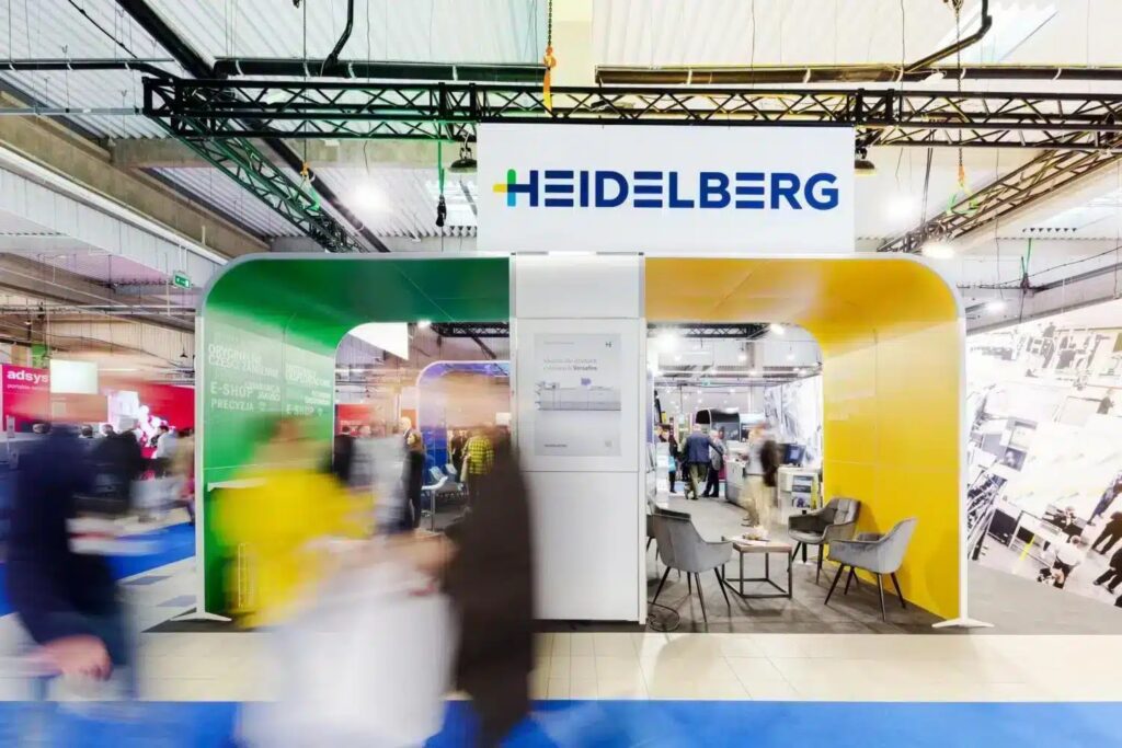 A modern modular exhibition stand by Clever Frame for HEIDELBERG brand
