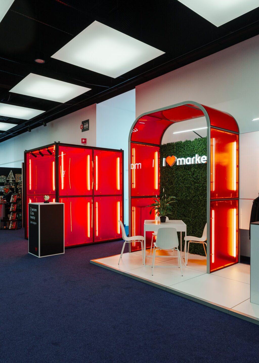 A modern modular exhibition stand by Clever Frame for Sprawny Marketing