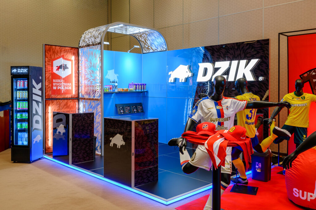 A modern modular exhibition stand by Clever Frame for WK DZIK brand